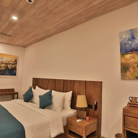 Regenta Arie Lagoon Negombo Exterior photo