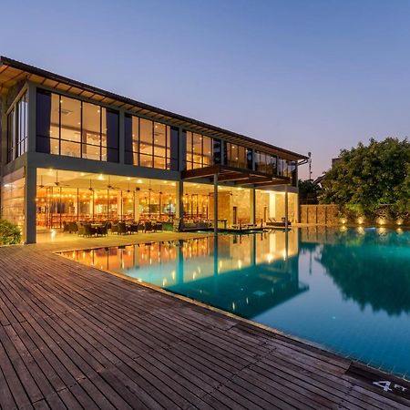 Regenta Arie Lagoon Negombo Exterior photo