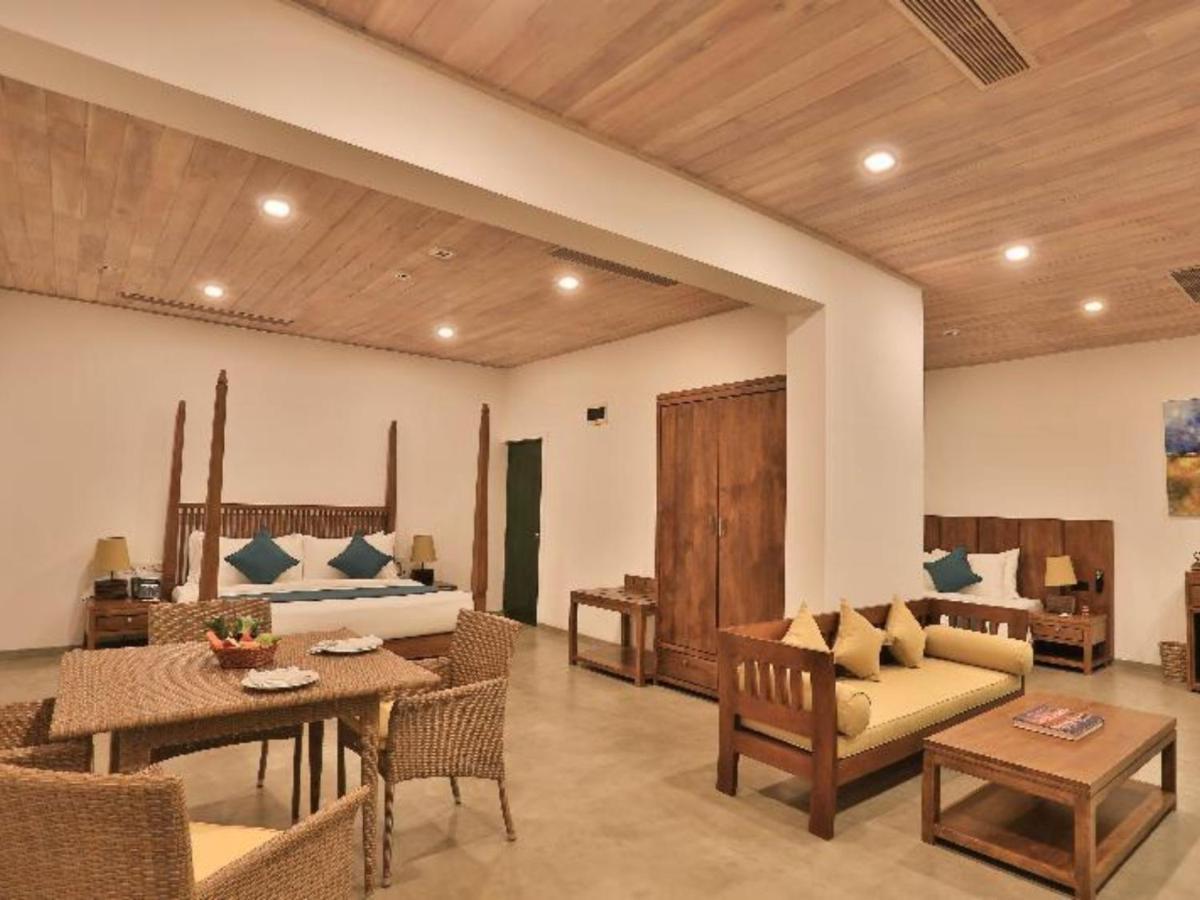Regenta Arie Lagoon Negombo Exterior photo