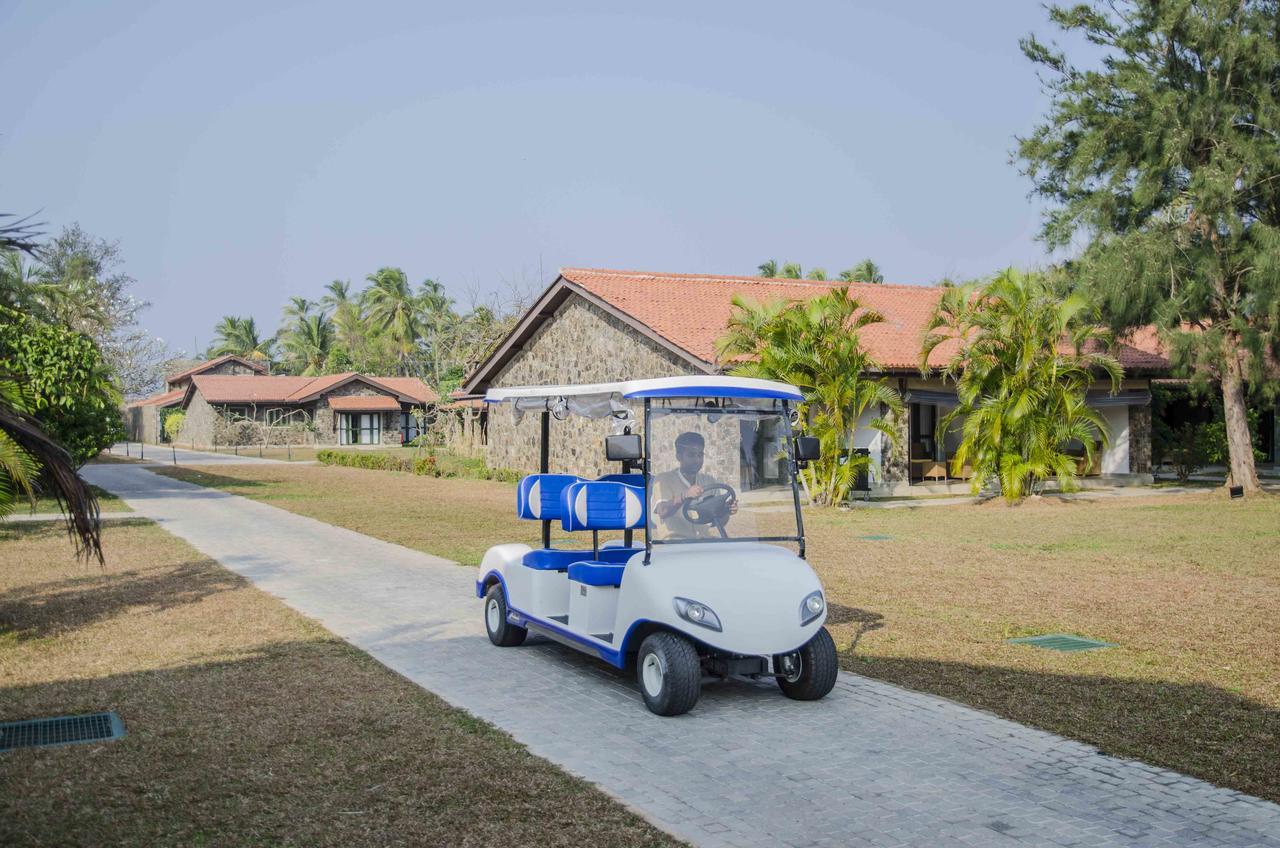 Regenta Arie Lagoon Negombo Exterior photo