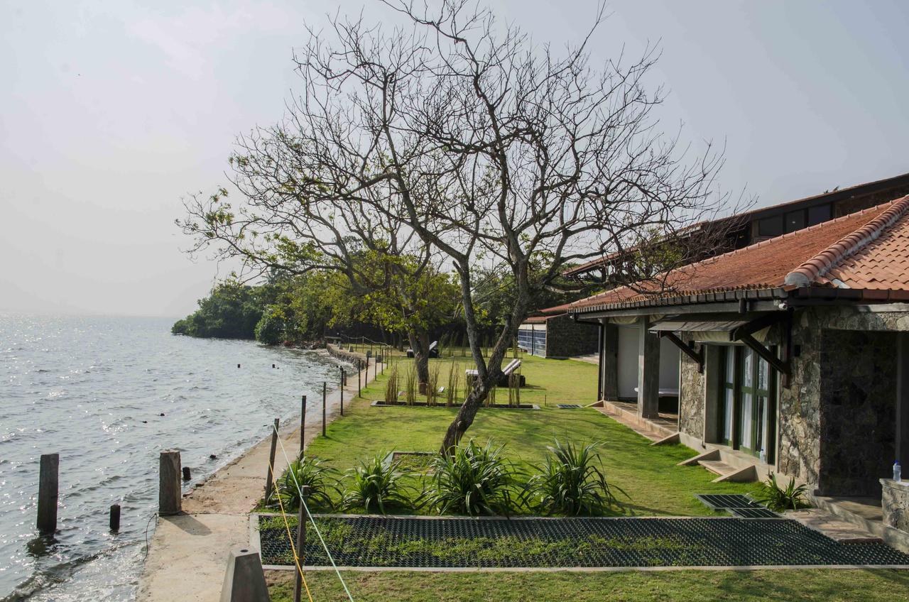 Regenta Arie Lagoon Negombo Exterior photo