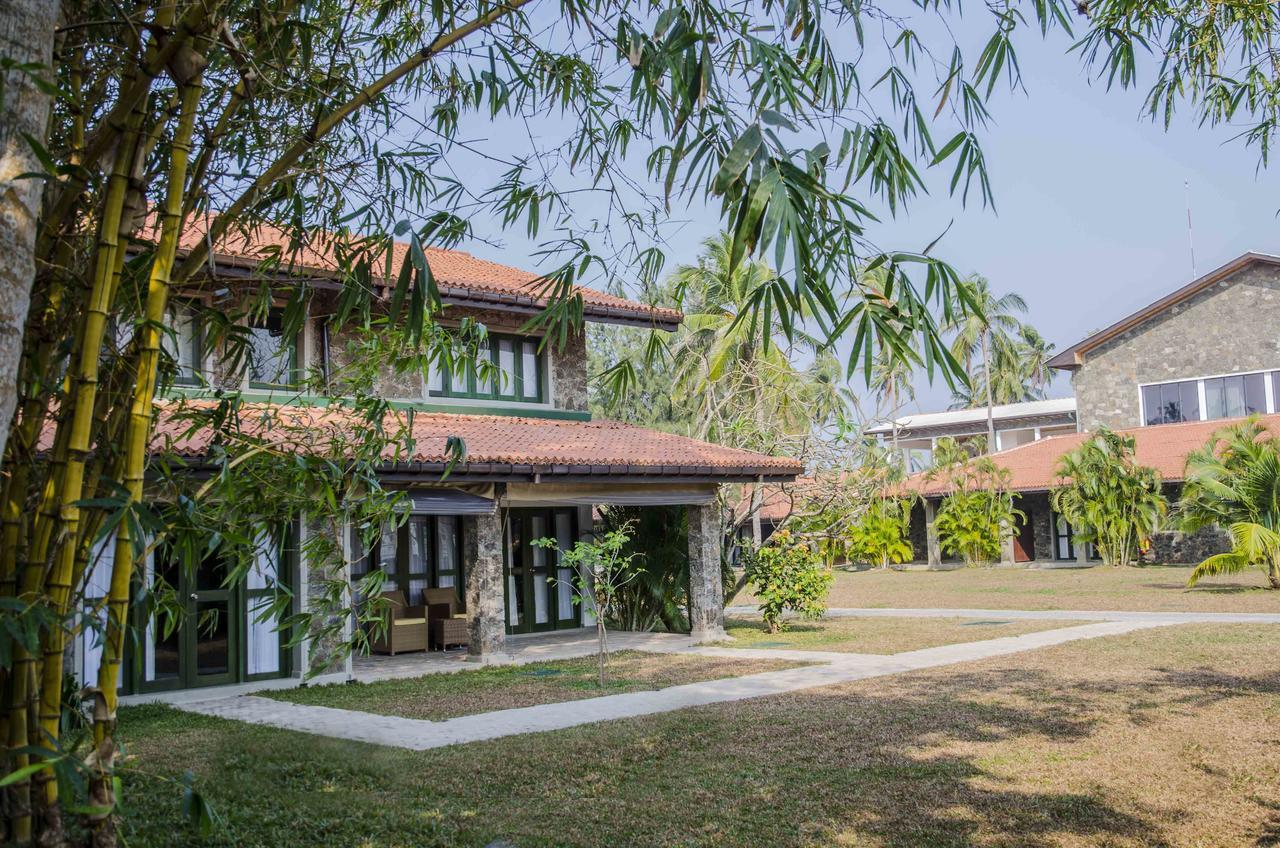 Regenta Arie Lagoon Negombo Exterior photo