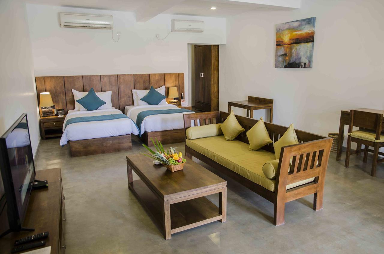 Regenta Arie Lagoon Negombo Exterior photo