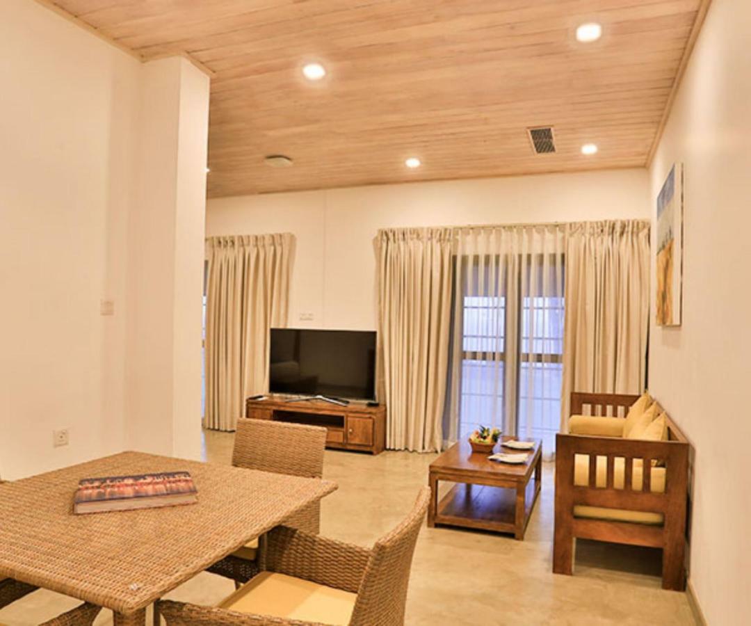 Regenta Arie Lagoon Negombo Exterior photo