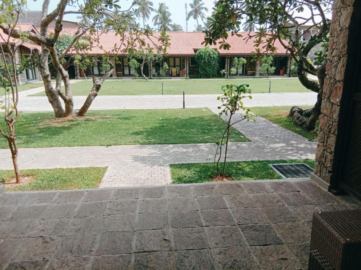 Regenta Arie Lagoon Negombo Exterior photo